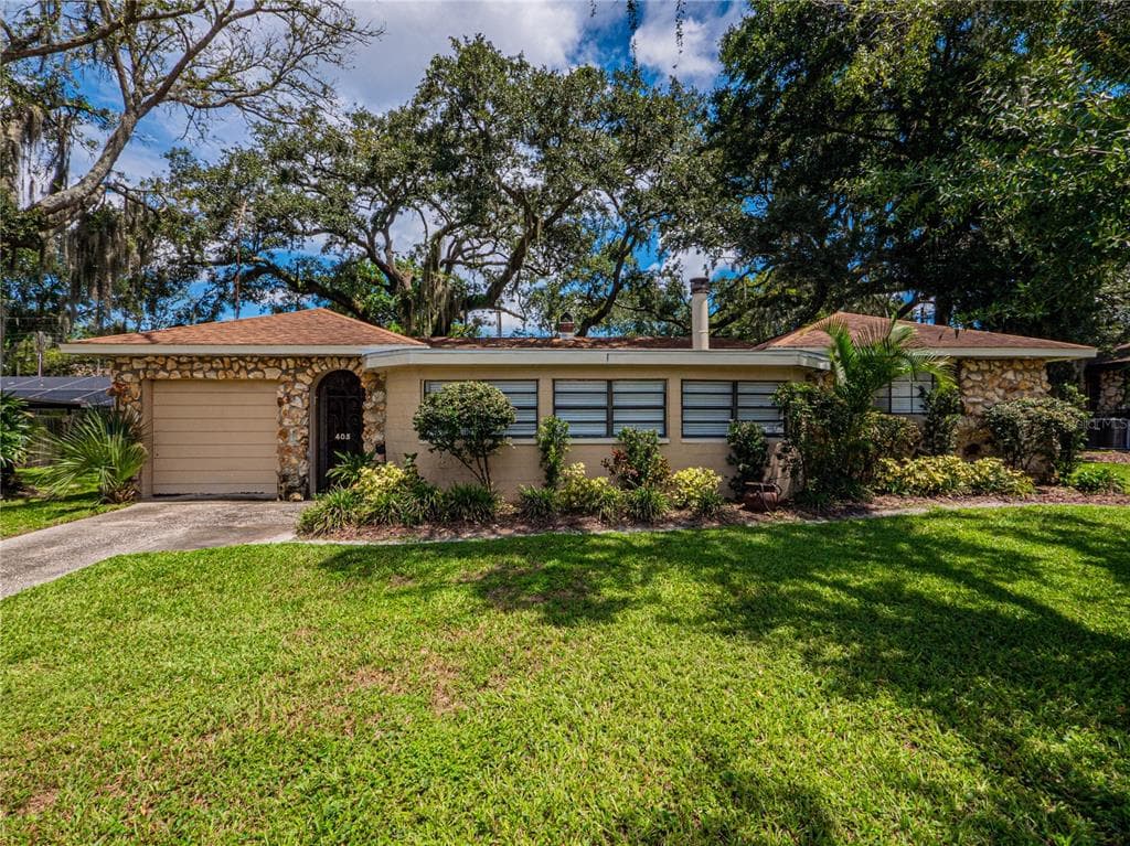 405 W BEACON ROAD LAKELAND, FL 33803