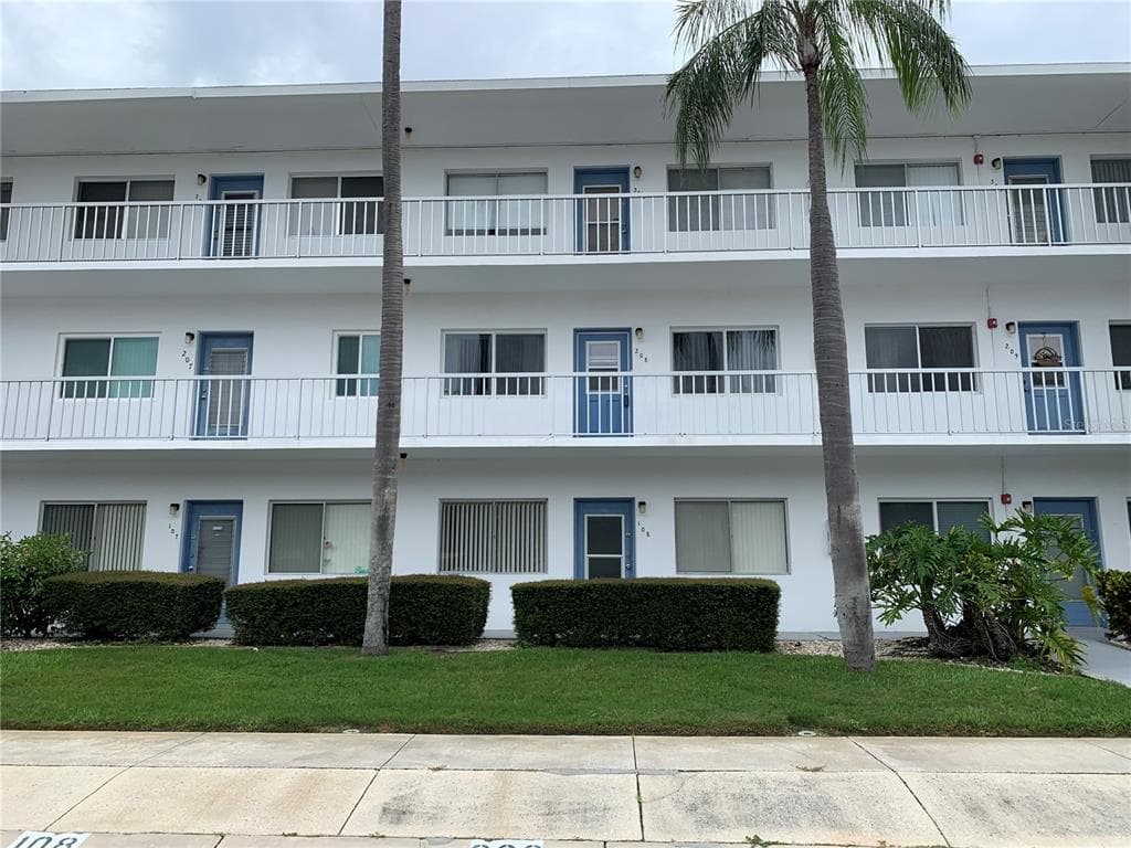 8080 112TH STREET UNIT 108 SEMINOLE, FL 33772
