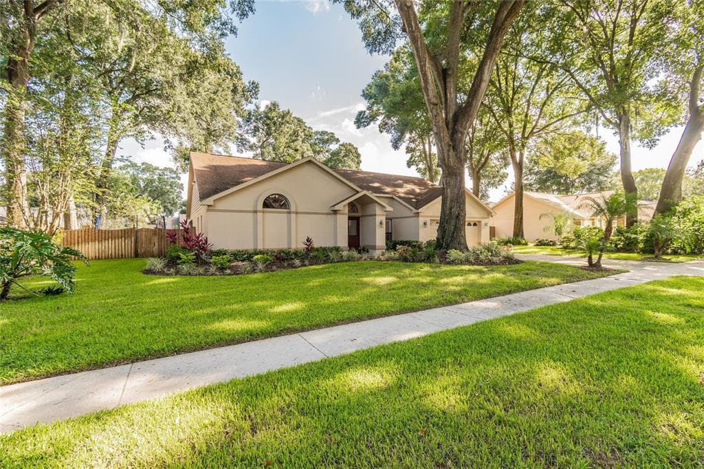 3812 CLIFFDALE DRIVE VALRICO, FL 33594