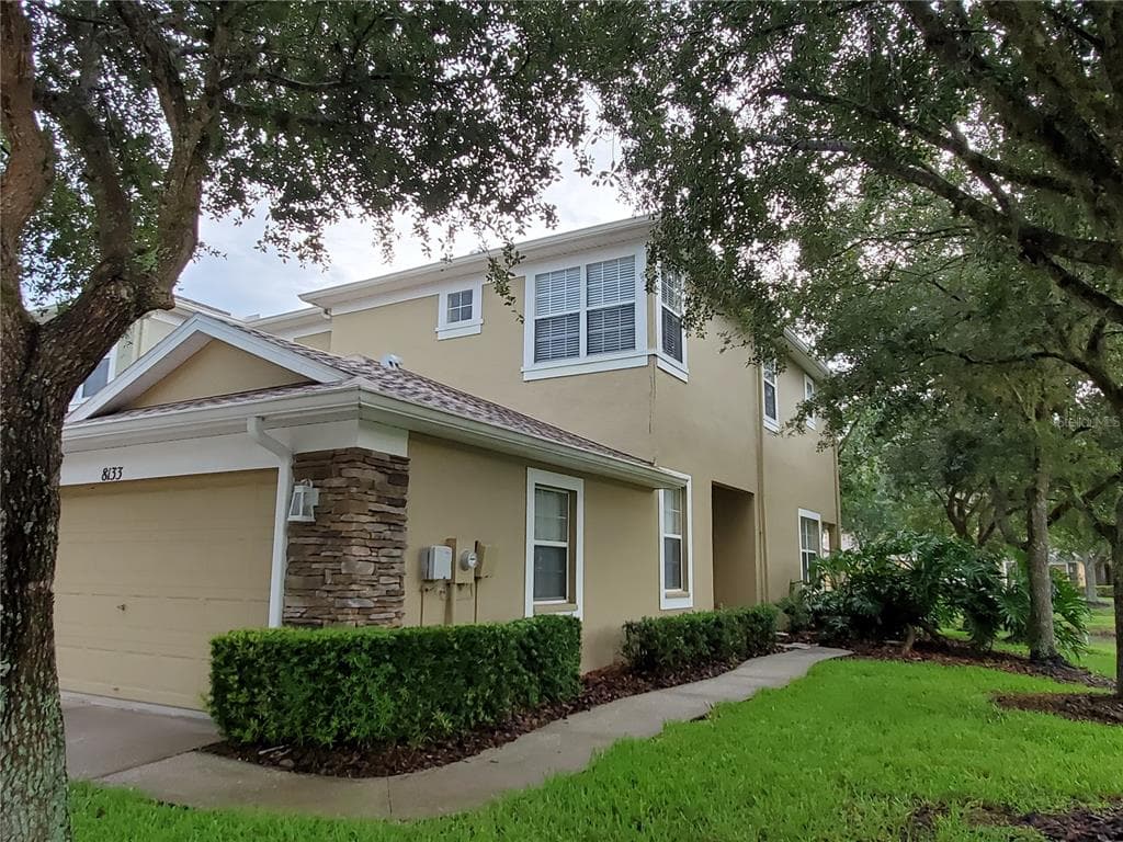 8133 STONE PATH WAY TAMPA, FL 33647