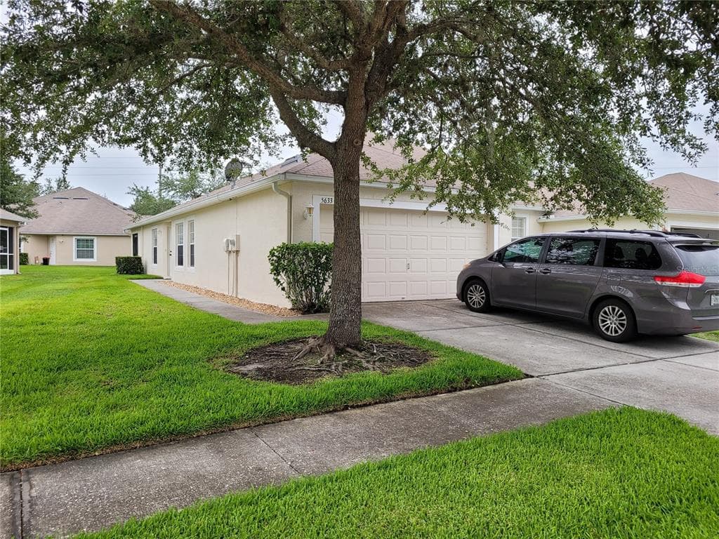 5633 AUTUMN SHIRE DRIVE ZEPHYRHILLS, FL 33541