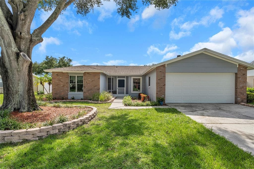 1517 LONG POND DRIVE VALRICO, FL 33594
