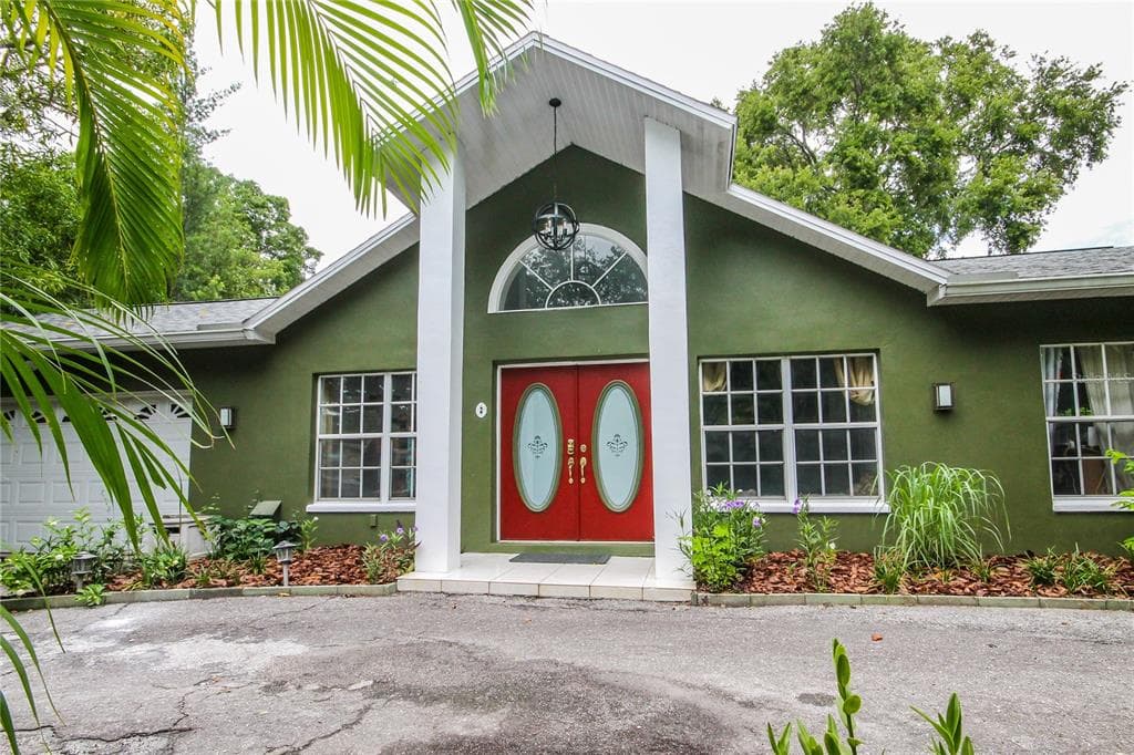 11225 52ND AVENUE N ST PETERSBURG, FL 33708