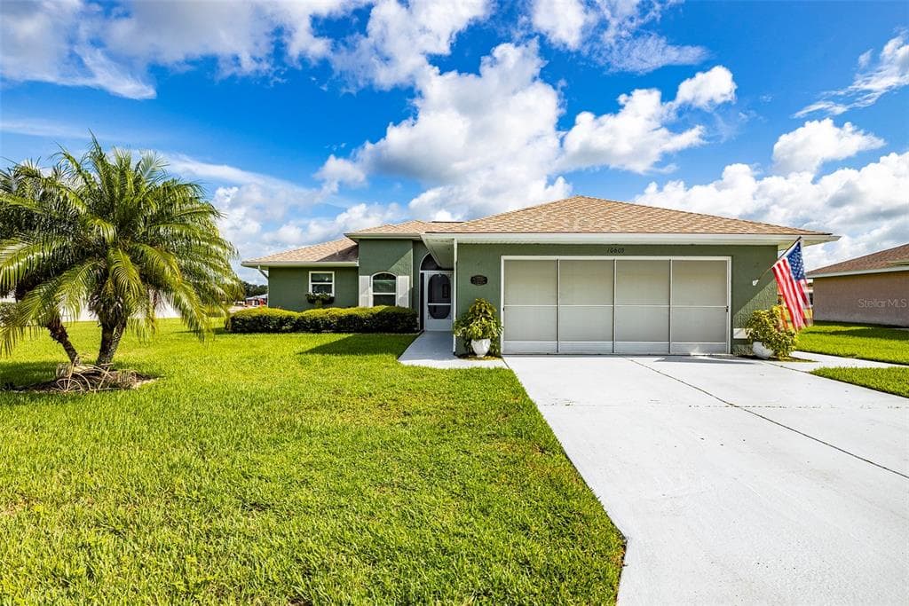 10605 MOSHIE LANE SAN ANTONIO, FL 33576