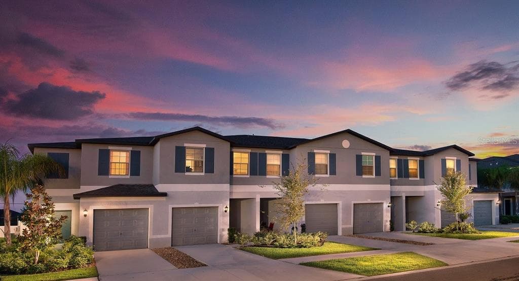 11823 DUMAINE VALLEY ROAD RIVERVIEW, FL 33579