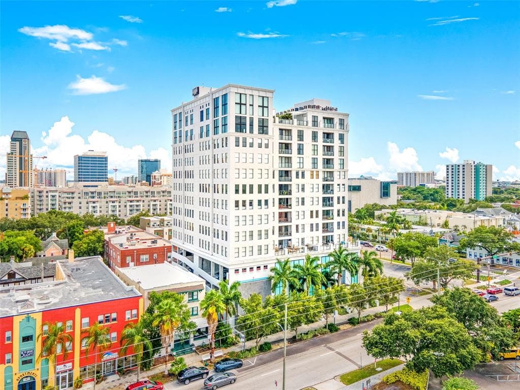 226 5TH AVENUE N UNIT 1003 ST PETERSBURG, FL 33701