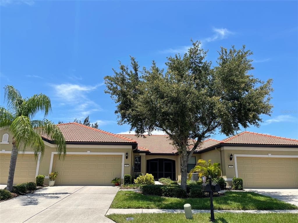 351 BLUEWATER FALLS COURT APOLLO BEACH, FL 33572