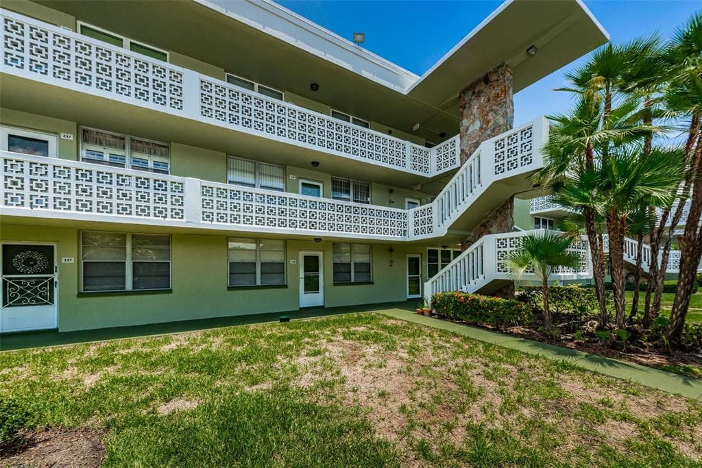 4705 1ST STREET NE UNIT 338 ST PETERSBURG, FL 33703