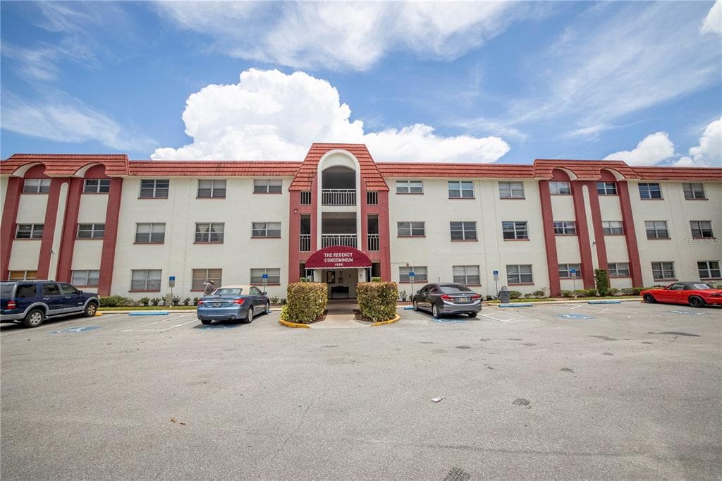 1860 MASSACHUSETTS AVENUE NE UNIT 217 ST PETERSBURG, FL 33703