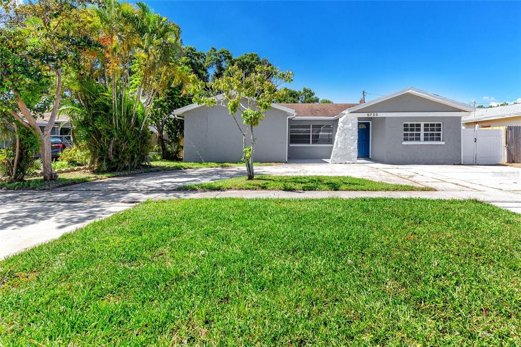 5723 102ND AVENUE N PINELLAS PARK, FL 33782