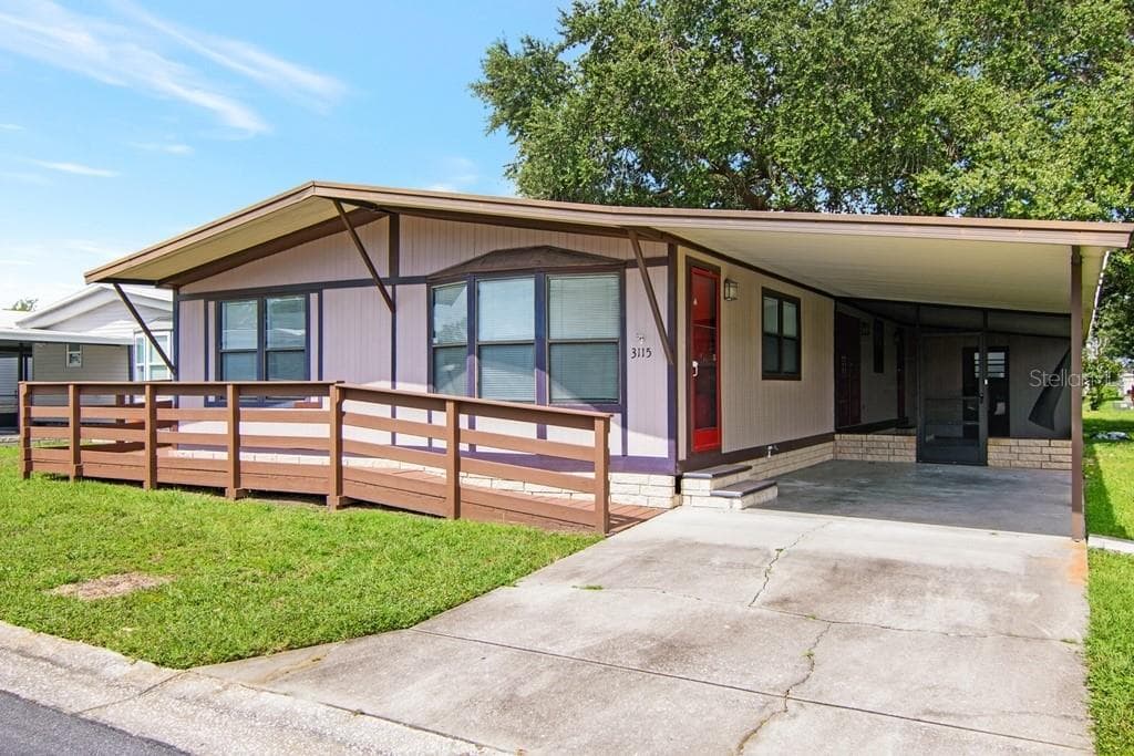 3115 BEAVER CREEK DRIVE WESLEY CHAPEL, FL 33543