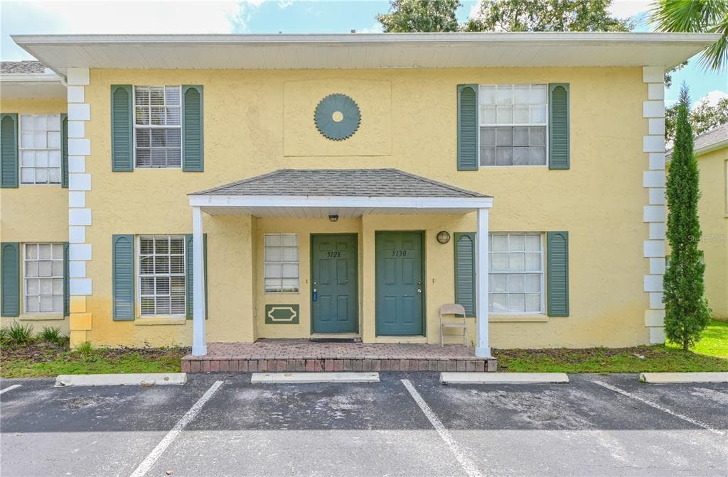 5128 SUNRIDGE PALMS DRIVE UNIT 33 TAMPA, FL 33617