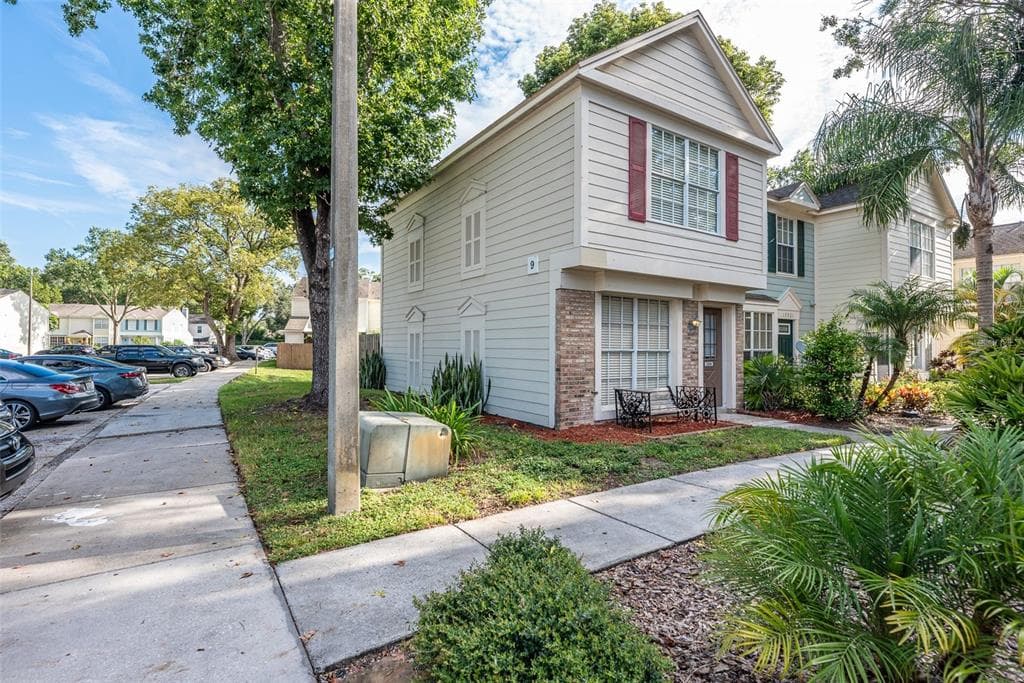 13919 FLETCHERS MILL DRIVE TAMPA, FL 33613