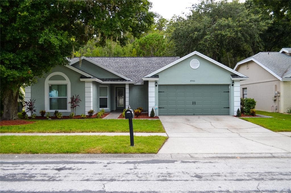 8946 BAYAUD DRIVE TAMPA, FL 33626