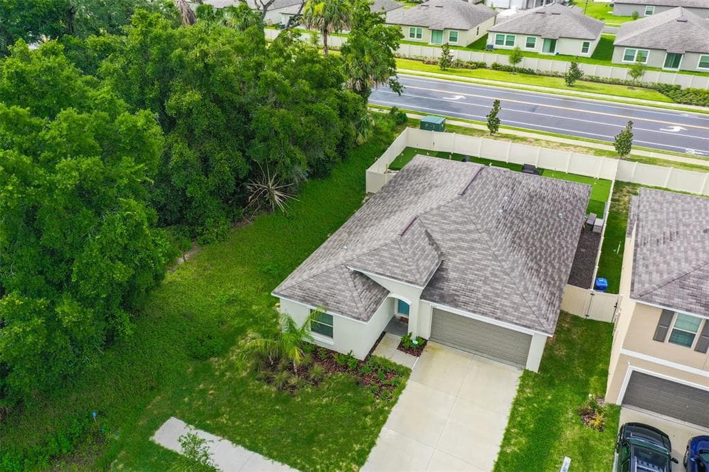 10422 STRAWBERRY TETRA DRIVE RIVERVIEW, FL 33578