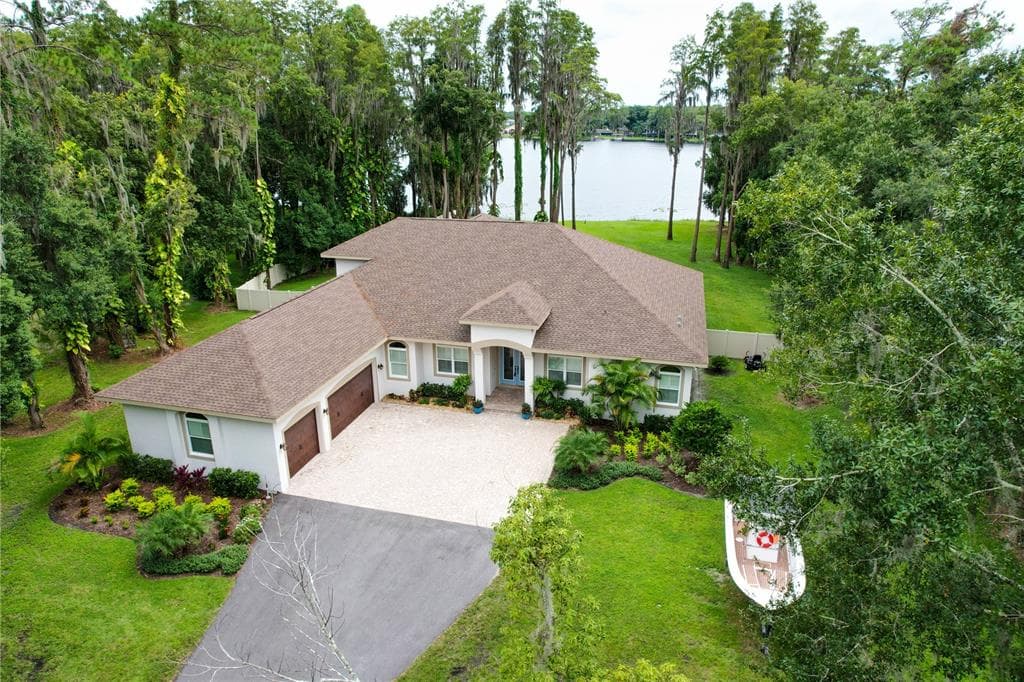 5322 LAKE LE CLARE ROAD LUTZ, FL 33558