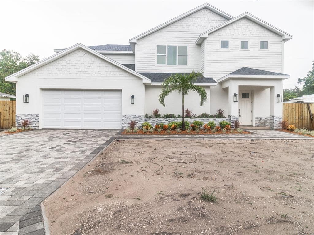 3207 W HARTNETT AVENUE TAMPA, FL 33611