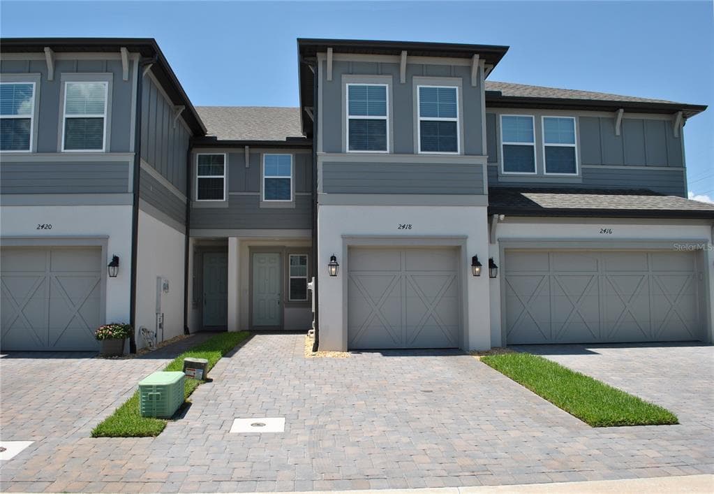 2418 FOGGY CREEK CIRCLE CLEARWATER, FL 33764