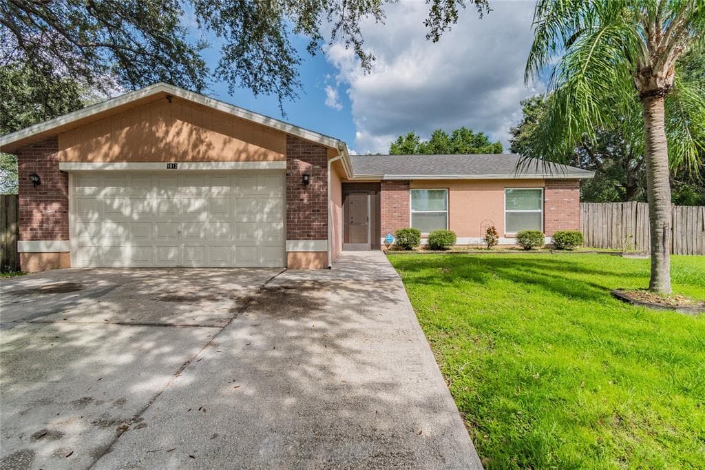 1012 RED OAK CIRCLE BRANDON, FL 33511