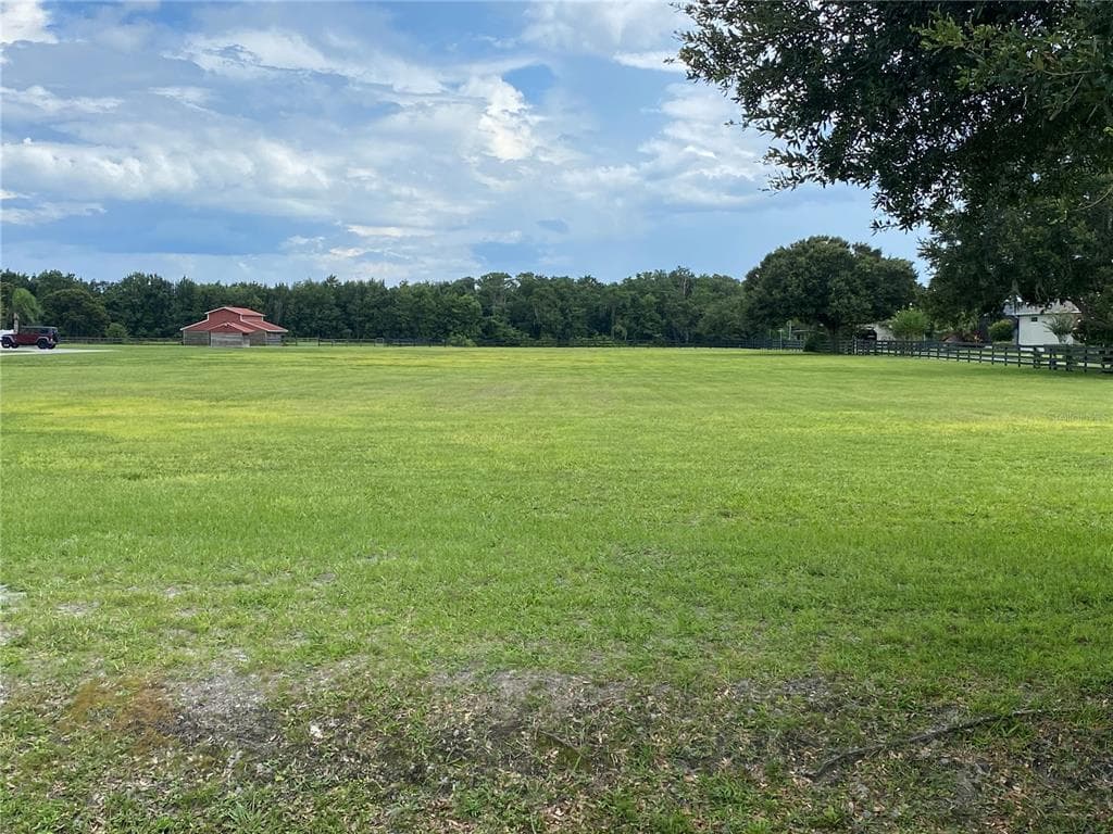 18609 DORMAN ROAD LITHIA, FL 33547