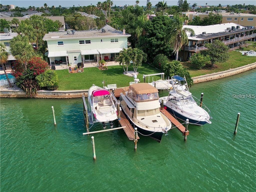 255 116TH AVENUE UNIT 255 TREASURE ISLAND, FL 33706