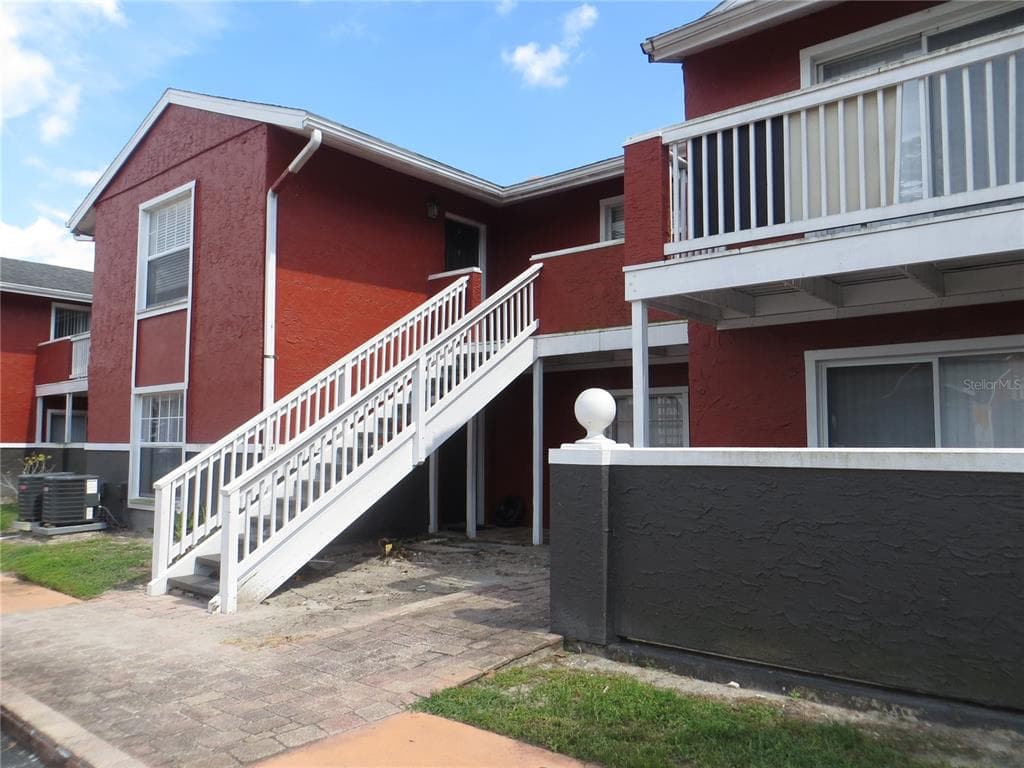 8526 LINCOLN COVE DRIVE UNIT 202A