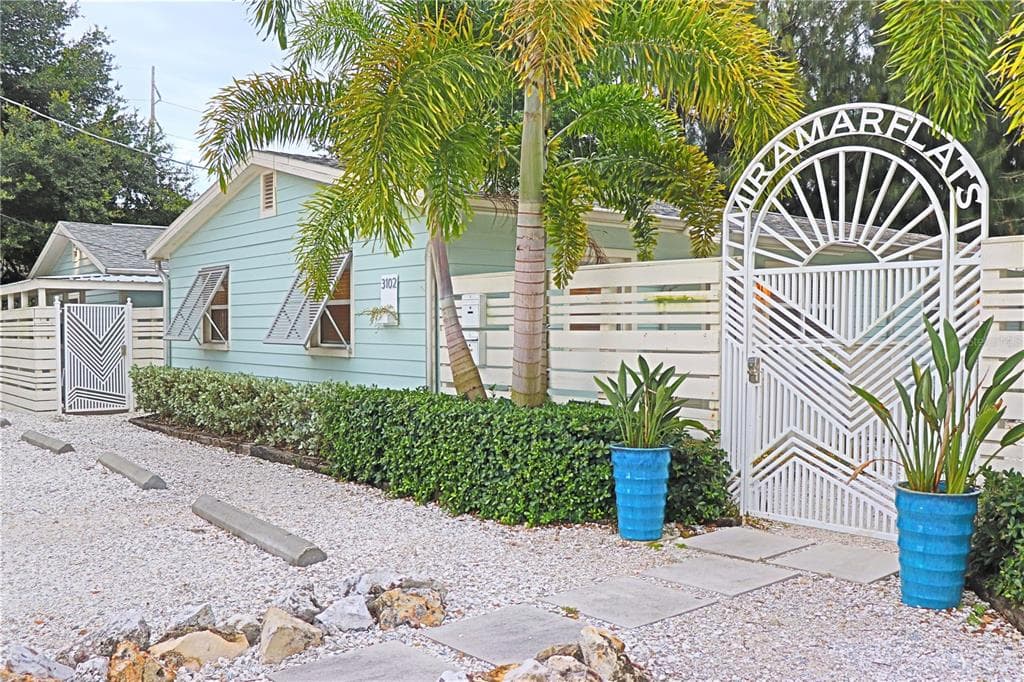 3102 W SAN JUAN STREET UNIT A TAMPA, FL 33629