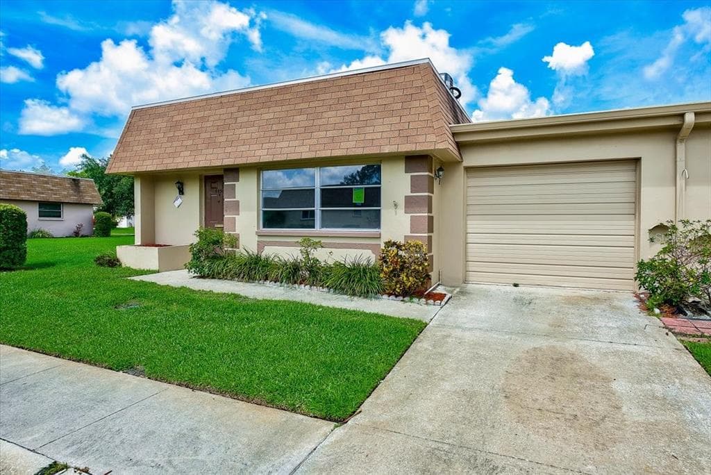 8450 VENDOME BOULEVARD N UNIT 5 PINELLAS PARK, FL 33781
