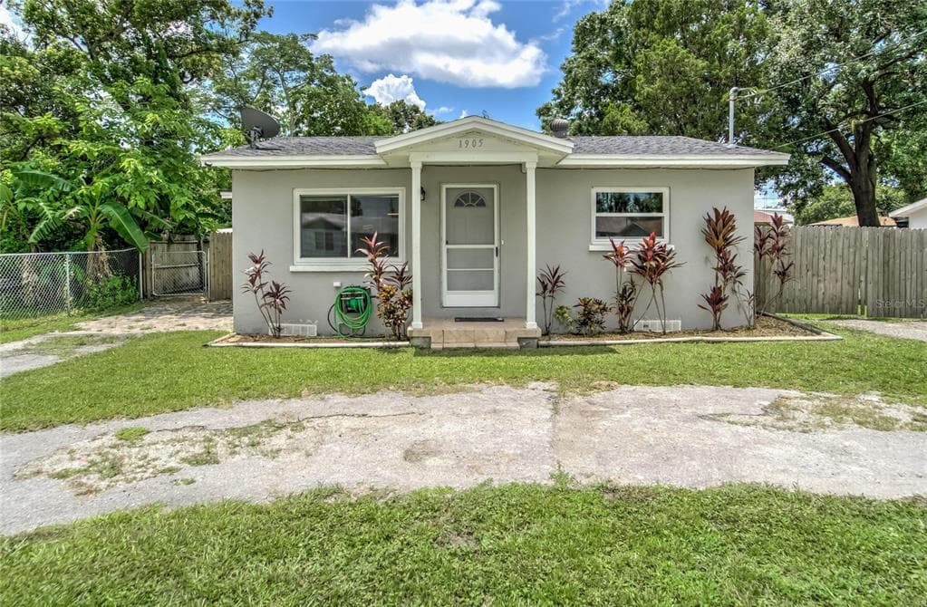 1905 W WASHINGTON STREET PLANT CITY, FL 33563