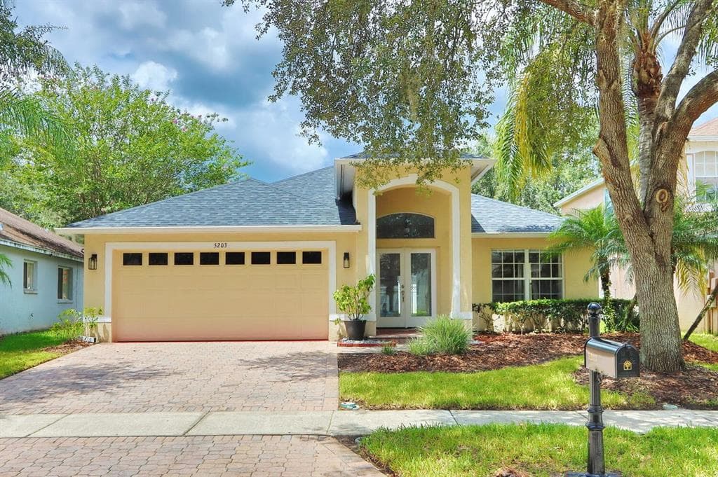 5203 ABBEY PARK AVENUE TAMPA, FL 33647