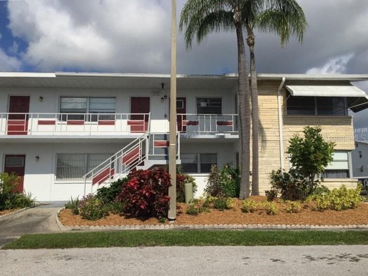 5850 18TH STREET N UNIT 28 ST PETERSBURG, FL 33714