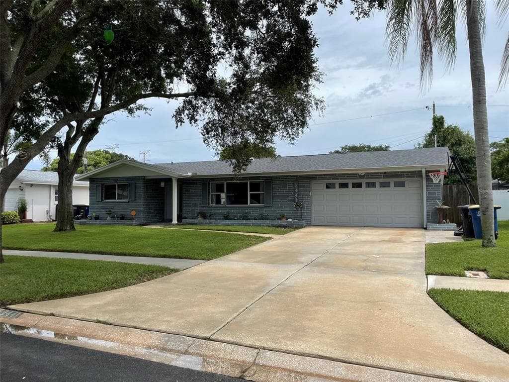 2441 FAIRBANKS DRIVE CLEARWATER, FL 33764