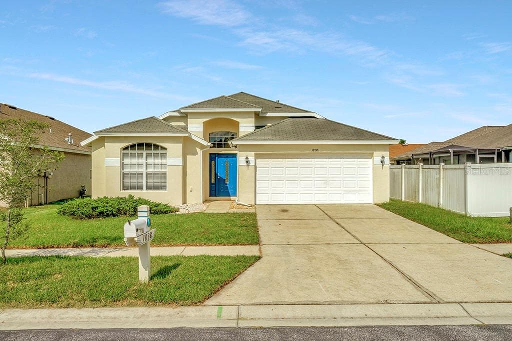 1838 LEYBOURNE LOOP WESLEY CHAPEL, FL 33543