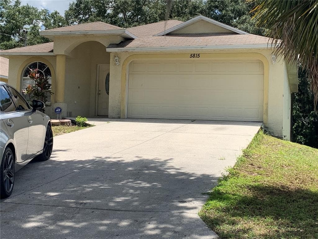 5815 MOHR LOOP TAMPA, FL 33615