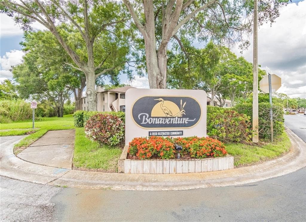 2971 BONAVENTURE CIRCLE UNIT 203 PALM HARBOR, FL 34684