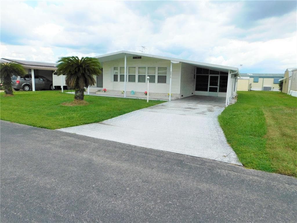36610 DINA DRIVE ZEPHYRHILLS, FL 33542