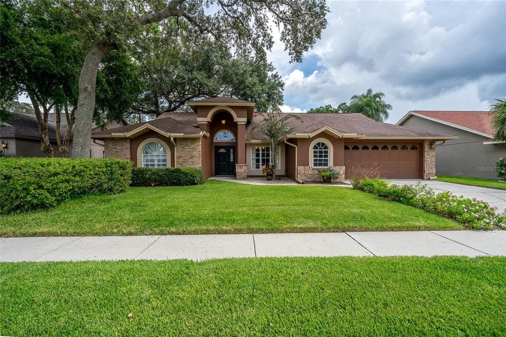 5611 PINE BAY DRIVE