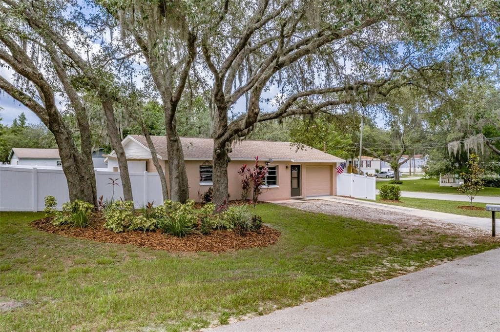 12051 WESTBAY AVENUE NEW PORT RICHEY, FL 34654