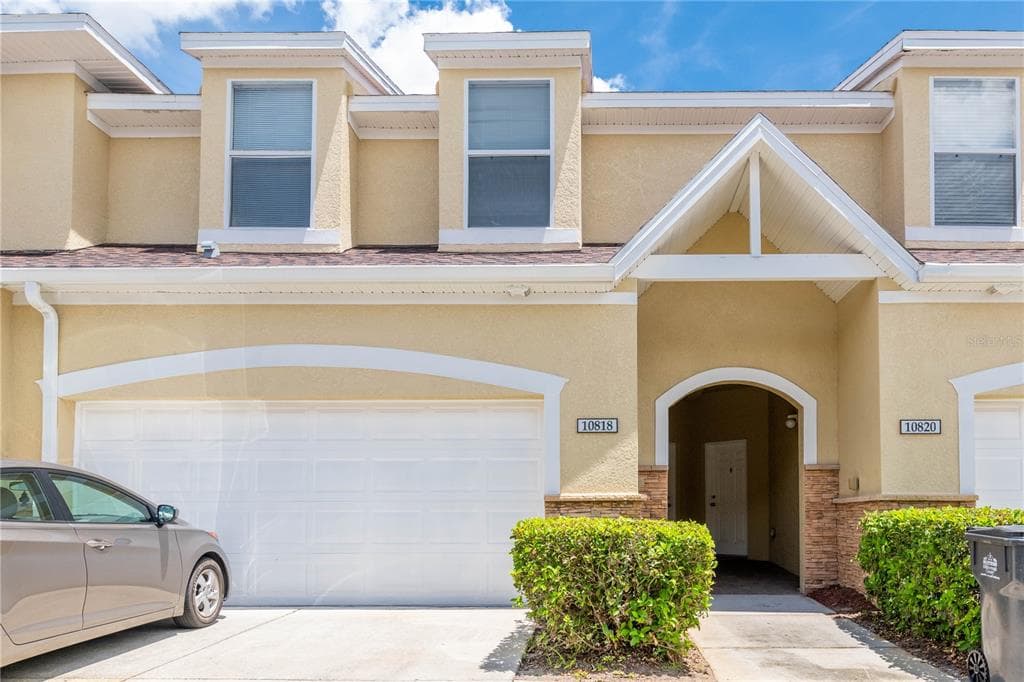 10818 CELTIC WOODS AVENUE TAMPA, FL 33647