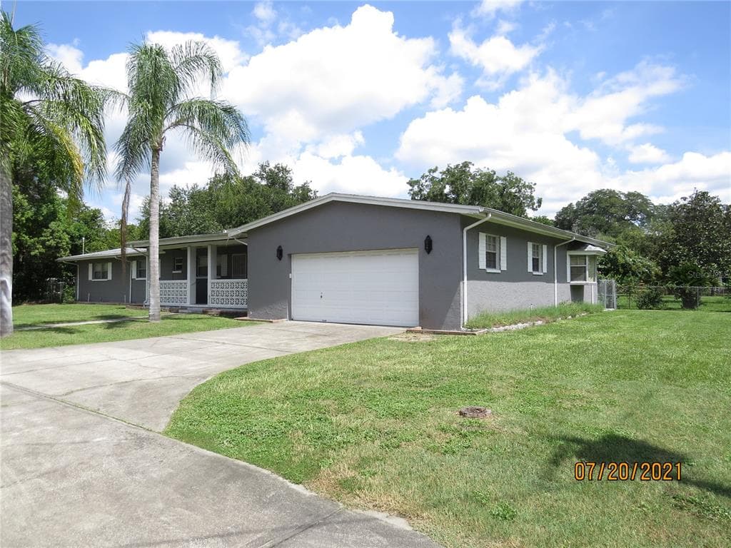11712 BRADLEY ROAD THONOTOSASSA, FL 33592