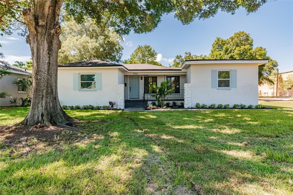 4762 2ND AVENUE S ST PETERSBURG, FL 33711
