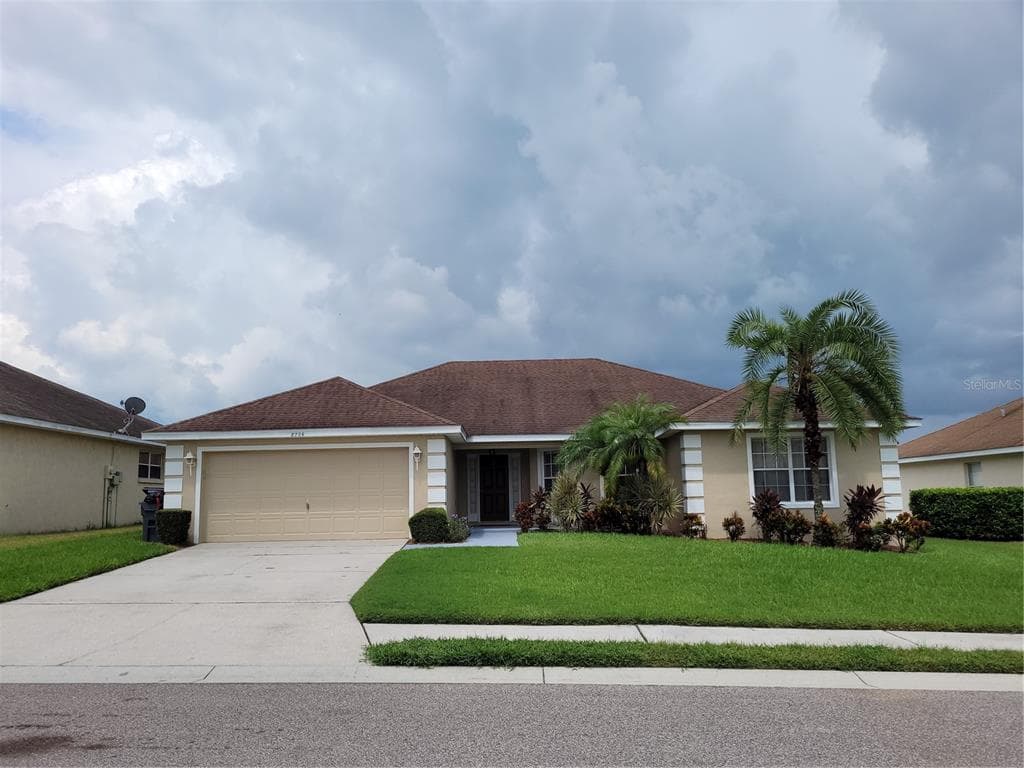 8706 FORT SOCRUM VILLAGE PLACE LAKELAND, FL 33810