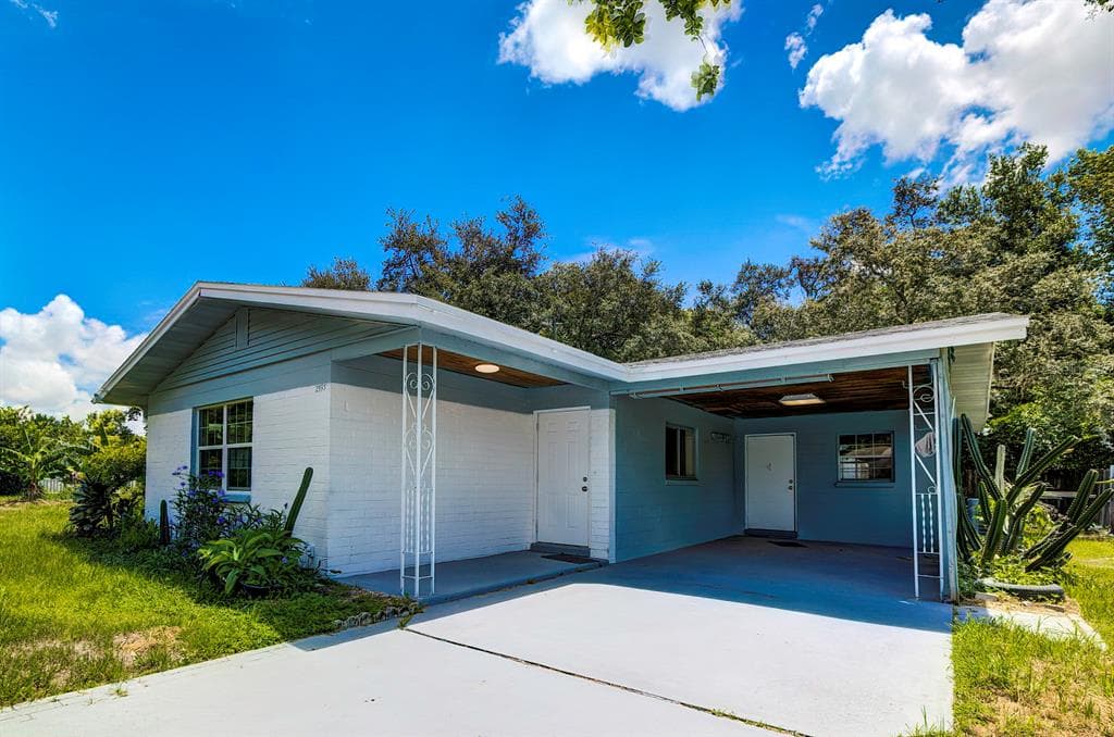 2593 NELSON STREET AUBURNDALE, FL 33823