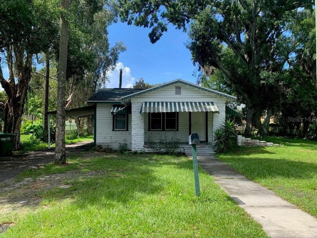 2405 THRACE STREET TAMPA, FL 33605
