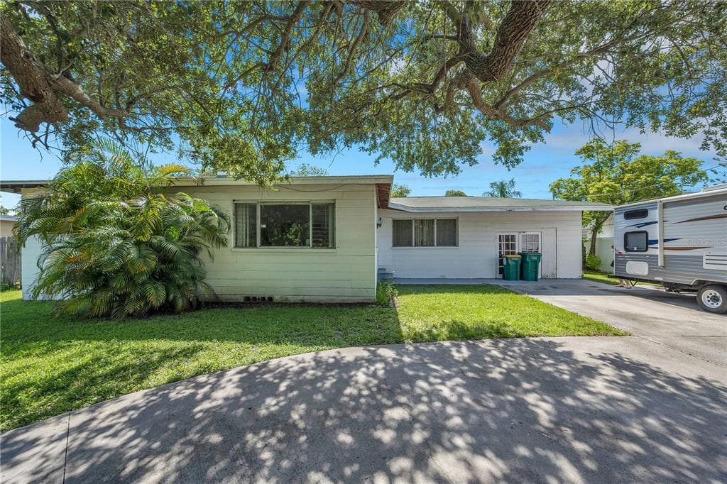 5440 64TH STREET N ST PETERSBURG, FL 33709