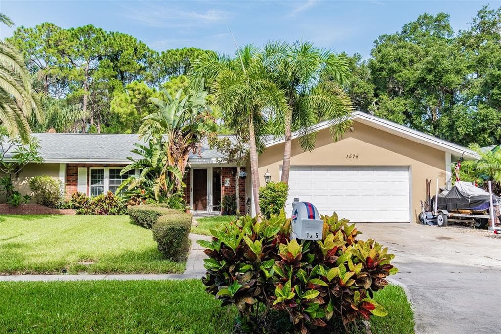 1575 15TH COURT W LARGO, FL 33770