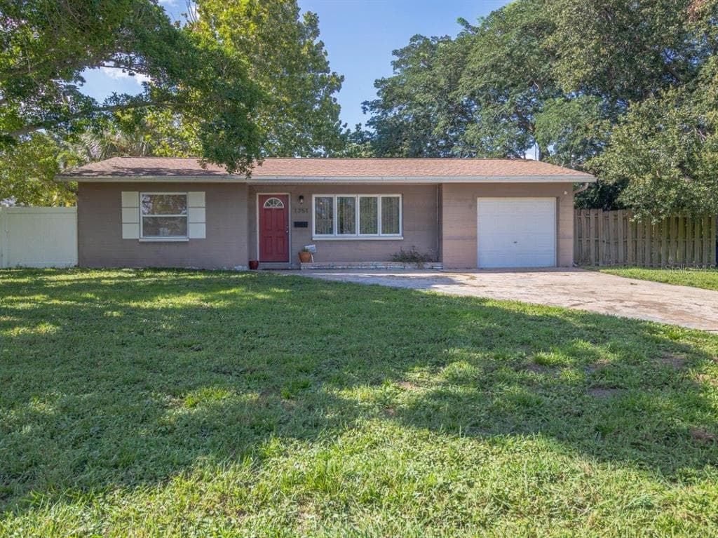 1751 66TH AVENUE N ST PETERSBURG, FL 33702