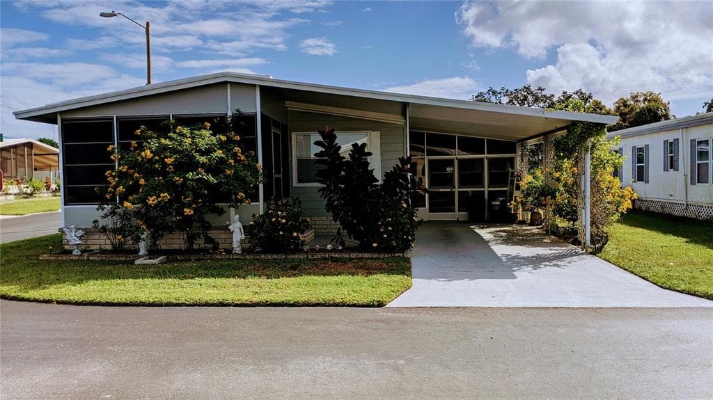 2132 KAHALA DRIVE HOLIDAY, FL 34691