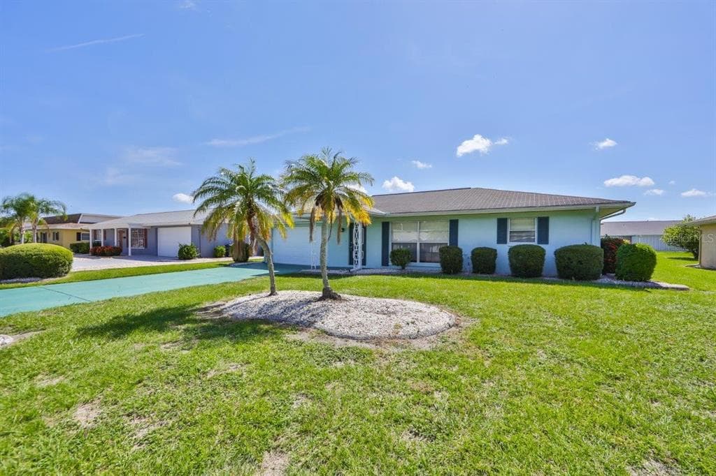 1215 W DEL WEBB BOULEVARD SUN CITY CENTER, FL 33573