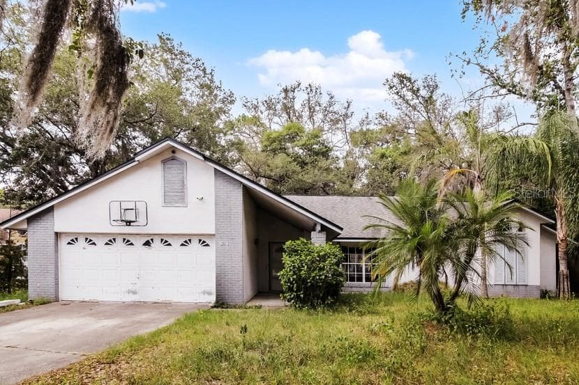 814 WIL O WIK DRIVE CASSELBERRY, FL 32707